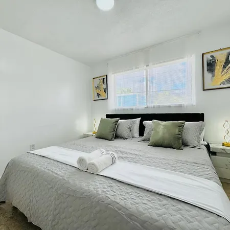 Miami Magic Close To Beach City Skyline View Extérieur photo