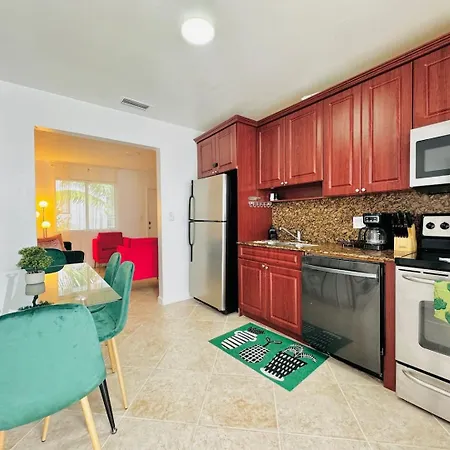 Miami Magic Close To Beach City Skyline View Extérieur photo